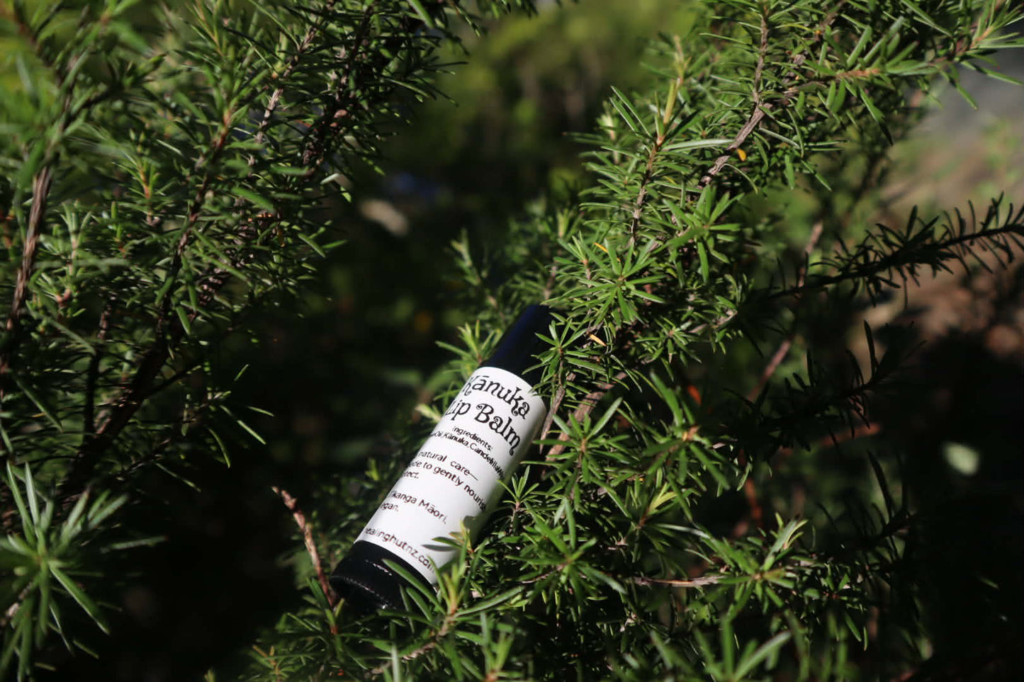 Kānuka Lip Balm – Handmade Natural Lip Care, Soothing & Nourishing, Rongoā Skincare Aotearoa (5ml)